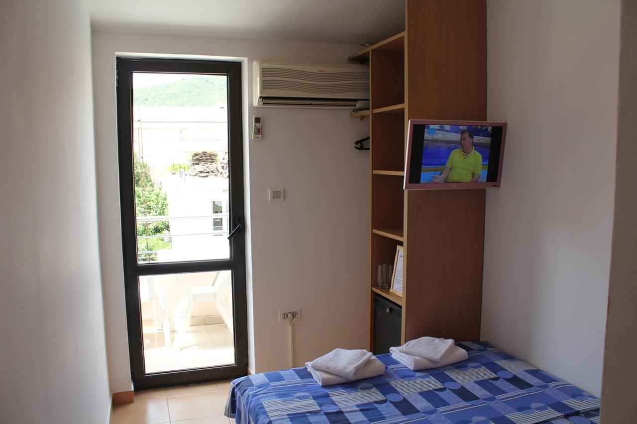 Apartments Mare Budva Room photo