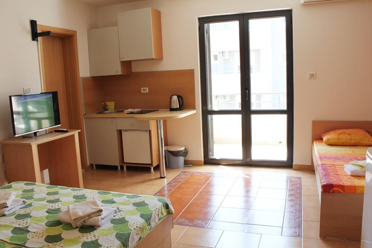 Apartments Mare Budva Room photo